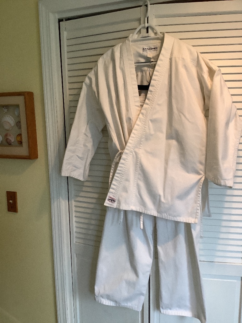 Size 4 Martial Arts Student Uniform 5’5” - 5’7”: preowned Good condition